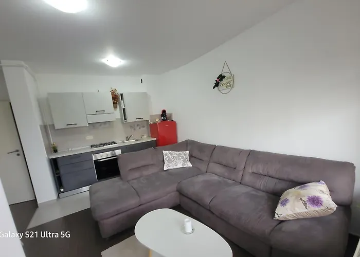 Mimi * Μπρασόβ